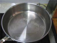 家常菜白菜排骨汤做法图解2)