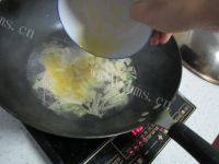 美味的金针菇鸡蛋汤做法图解7)