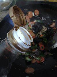 家常菜胡萝卜炒牛肉做法图解8)