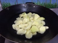 美味的土豆汤做法图解4)