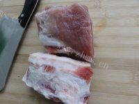 唇齿留香的芹菜猪肉水饺做法图解2)