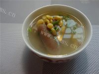 好喝的黄豆猪尾汤做法图解7)
