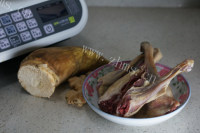 色香味俱全的冬笋焖腊鸭做法图解1)