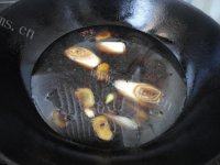 家常鲶鱼炖豆腐做法图解8)