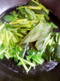 家常菜菠菜拌粉丝做法图解1)