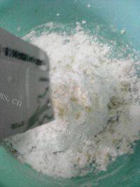 自己做的奶香小饼干做法图解3)
