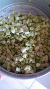 家常菜榄菜肉末四季豆做法图解1)