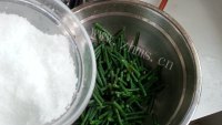 家常炝拌豇豆做法图解7)