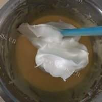 独特的酸奶蛋糕做法图解9)