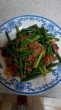家常菜蒜苔炒牛肉