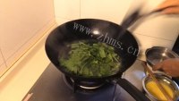 口感丰富的菠菜蛋花汤做法图解8)