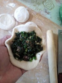 美味的荠菜包子做法图解10)