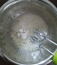 自制戚风蛋糕做法图解8)