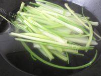 芹菜猪肉水饺做法图解4)