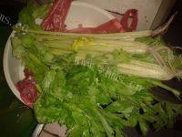 甘脆的芹菜炒豆干做法图解1)