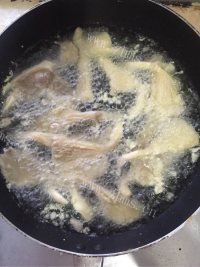 简单的炸平菇做法图解4)