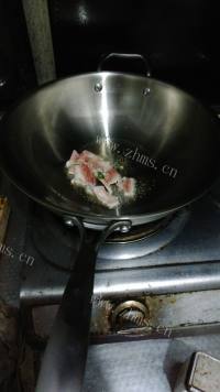 自制芹菜炒肉丝做法图解3)