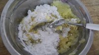 自制笑脸土豆饼做法图解3)