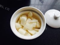 简单版冰糖炖梨做法图解4)