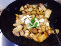 美味的板栗红烧肉做法图解10)