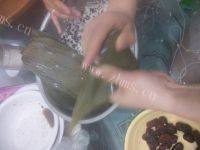 口感极佳的红豆蜜枣粽子做法图解6)