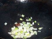 家常菜红烧鸡蛋豆腐做法图解8)