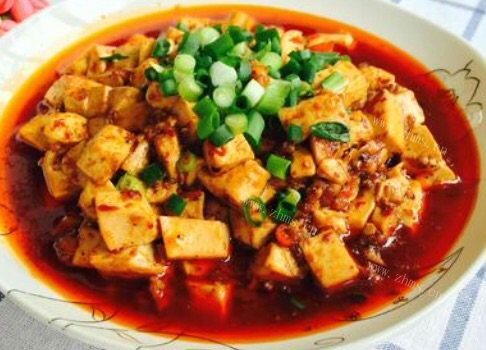 热腾腾的肉末豆腐