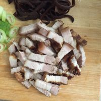 风味美食卤肉豆芽菜做法图解2)