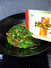 食欲满满的香辣回锅肉做法图解13)
