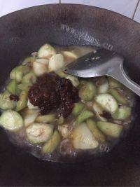 家常菜茄子炖土豆做法图解5)