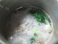 好喝的青菜蘑菇鸡腿汤做法图解6)