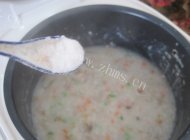 早餐之皮蛋瘦肉粥做法图解7)