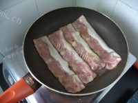 自制培根鸡蛋卷做法图解9)