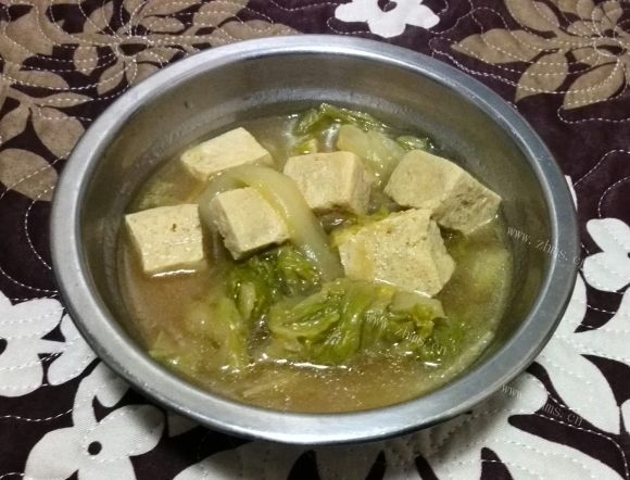 人间美味般的白菜炖冻豆腐