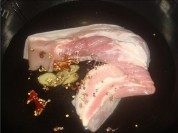 美味的酸菜炖白肉做法图解1)