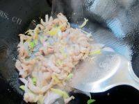 家常菜肉丝炒豇豆做法图解5)