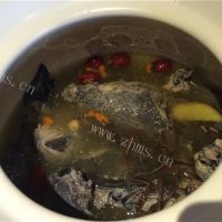 营养木耳乌鸡汤做法图解3)