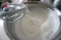 色香味浓的酸奶蛋糕做法图解7)