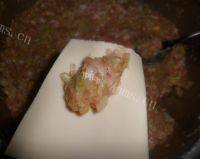爽滑猪肉白菜水饺做法图解4)