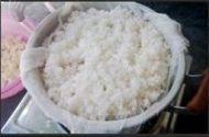 家常土豆腊肉焖饭做法图解7)