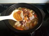 鲜嫩美味浓郁的咖喱羊肉煲做法图解9)