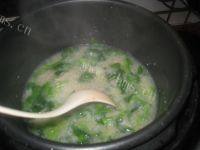 美味早餐菠菜瘦肉粥做法图解7)