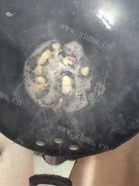 家常菜尖椒炒肉做法图解2)