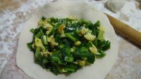 特色美食韭菜盒子做法图解11)