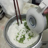 喷香的翡翠白菜饺的做法图解二