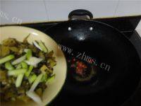 家常菜酸菜肉片做法图解3)