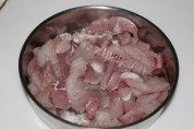 美味的猪肉炒红萝卜做法图解1)