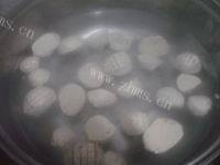 家常菜紫菜肉丸汤做法图解2)