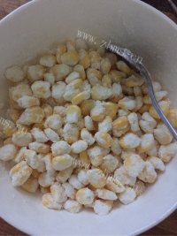 家常菜椒盐玉米做法图解2)