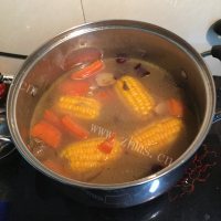 好喝的排骨玉米汤做法图解10)